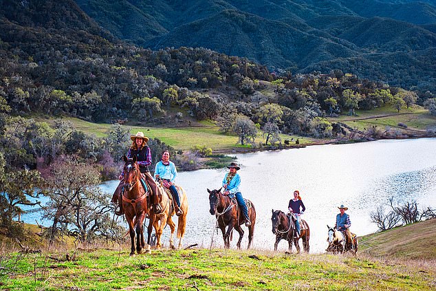 如果您决定住在Alisal牧场,请准备好去骑马。