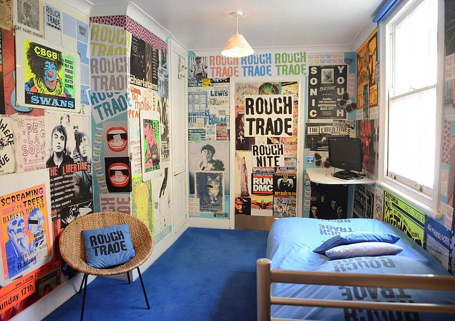 PeliroccoƵλڲ٣ӵ19侫װεĿͷ