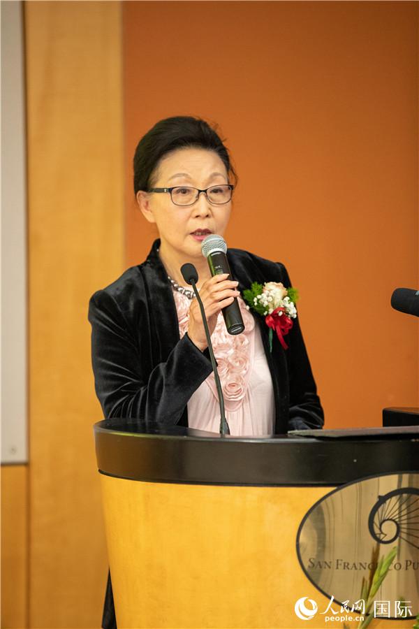 著名侨领方李邦琴女士在人民网“海外看中国·中美关系40年短纪录片”首映式上致辞