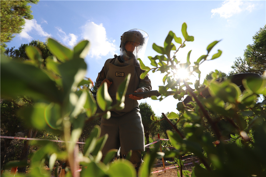 ³صʱ915գй20άͶ๦ֶܹ64ٱɨסű֤ͼΪŮ̽̽źԴ ׿