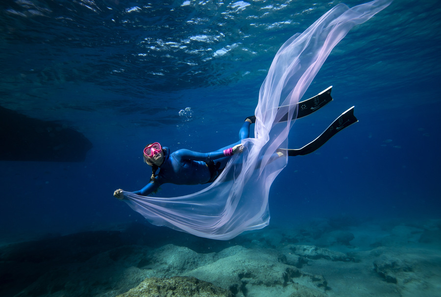 ʱ1024գ䰲ǣǱˮԱ¼ϣSahika ErcumenڽѵǱˮͼӺŮ100׵κǱˮ¼ӾйȨƷתء