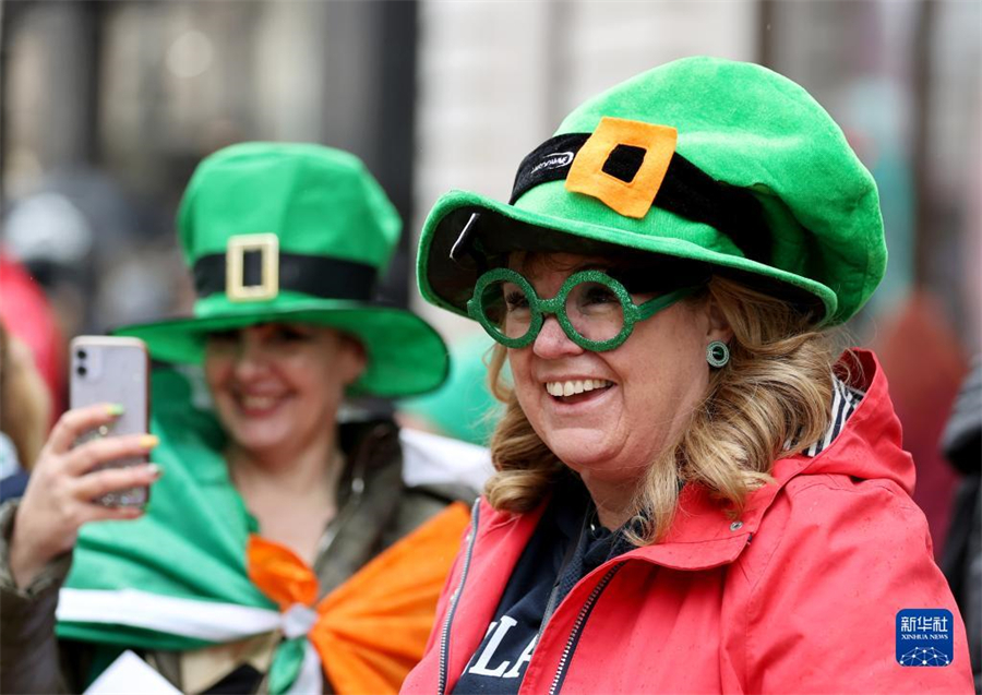 313գӢ׶عۿʥ˽Сգʥ˽Ӣ׶ؾСÿ317յʥ˽ǰͳգΪػʥ˶» ӱ 