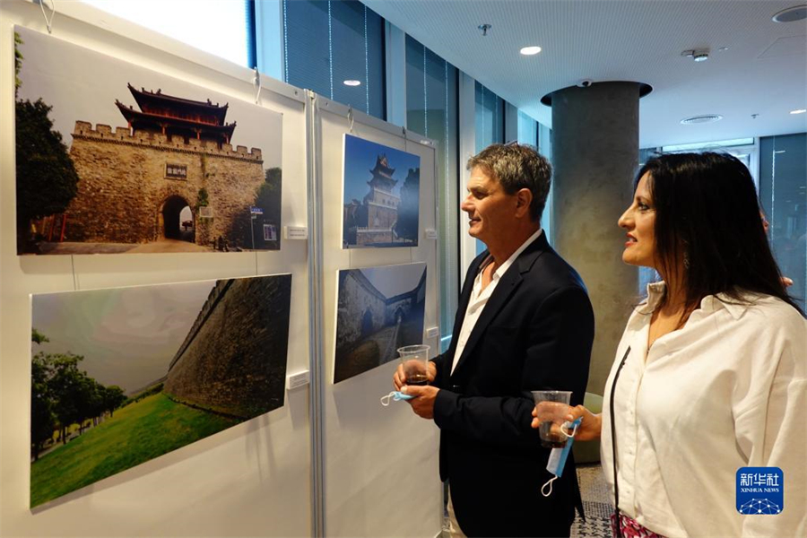 721գιɫвάٰԳǽͼƬչͼƬΪйɫн30ףһ֣ǽҡԳǽͼƬչ21ɫάйĻĿĻ» ׿ 