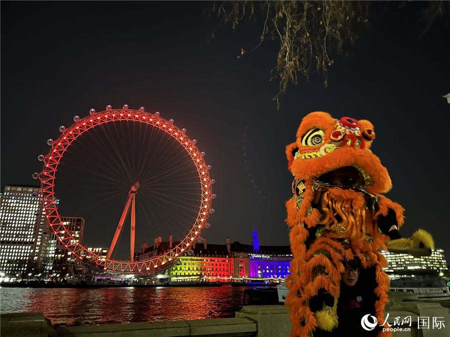 Ӣ׶̩ʿϡ׶ۡй죬ӭйũĵ ѩ