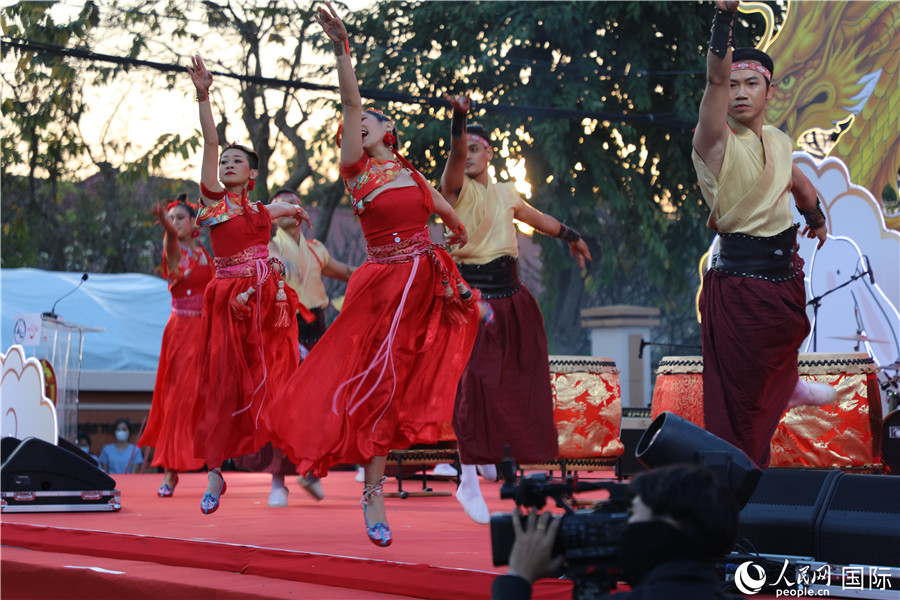 ��߷ا��������ף�ᡱ��Ļʽ�ֳ������������� �������� 