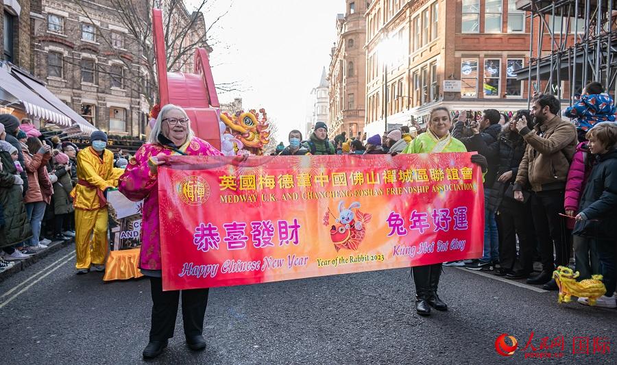 Ӣ�������й����괺�ڡ������� ��������