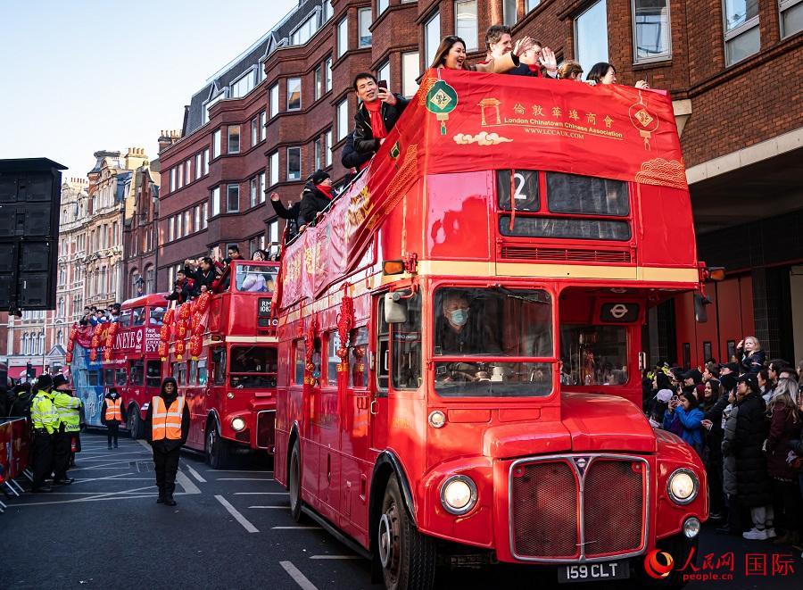 Ӣ�������й����괺�ڡ������� ��������