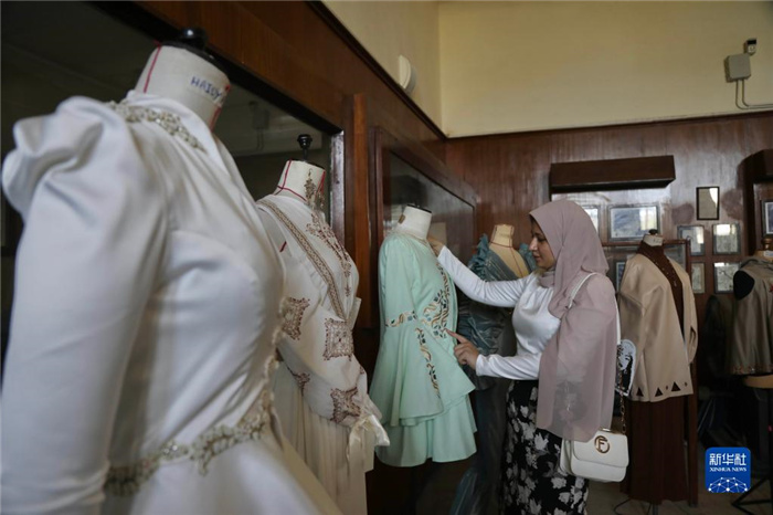 513գڰޣһŮڰʱװڼٰķչϲιۡ»緢¡ز㣩