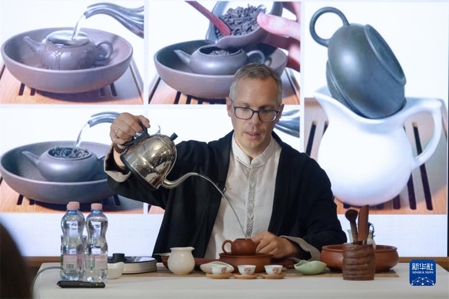 61գ˹һĻڡ¡żαչʾй衣ǰ¡ż¬ɭȹС»緢µ㣩