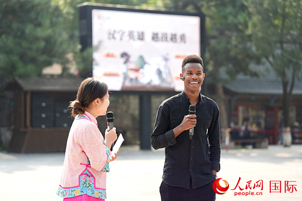 ѡէãսӢۡԽսԽ¡Ϸ ¬