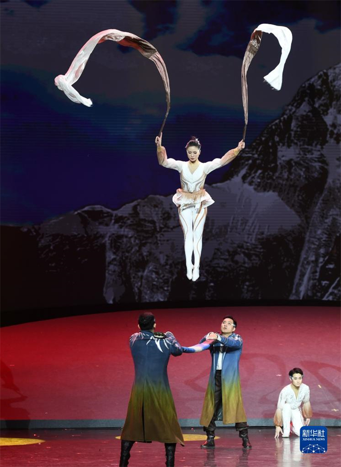 1024գйӼԱڱݡӥܡգʮŽйŹӼڱBλʯׯĺӱʡľУӼԱ׷ΪڷһʵӾʢ硣» Ĳ 