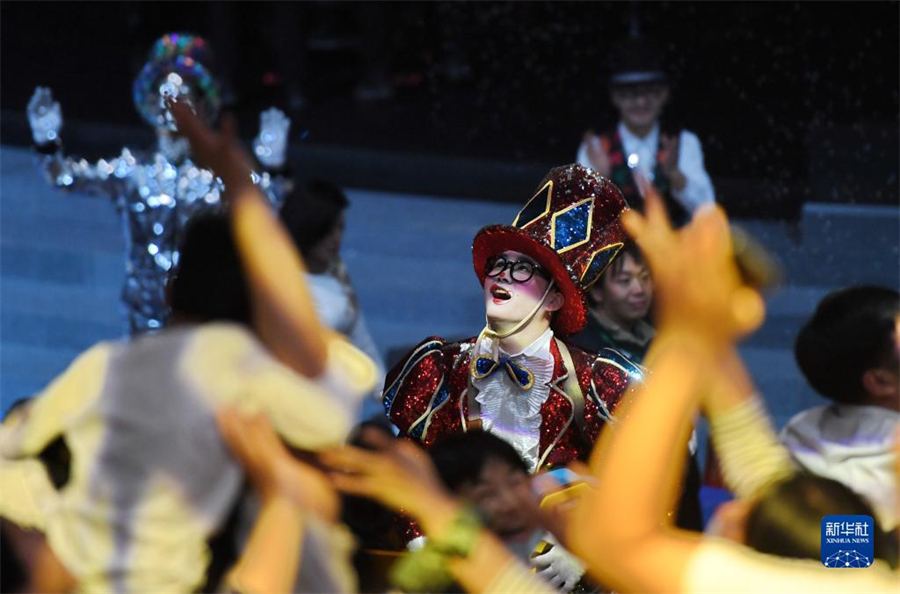 1024գϷԱڱֳڻգʮŽйŹӼڱBλʯׯĺӱʡľУӼԱ׷ΪڷһʵӾʢ硣» Ĳ 