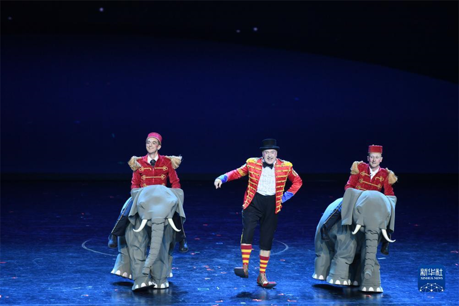 1024գϷԱڱݽĿգʮŽйŹӼڱBλʯׯĺӱʡľУӼԱ׷ΪڷһʵӾʢ硣» Ĳ 