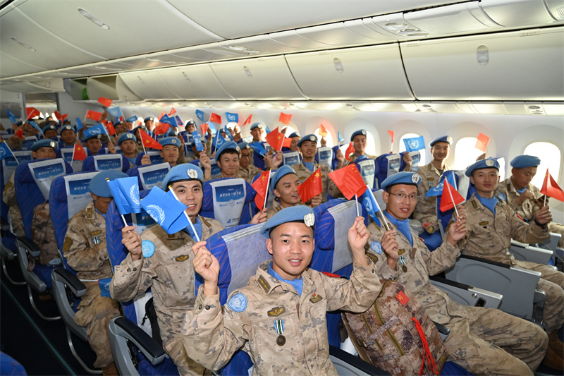 第一梯队132名官兵启程回国。维和工兵分队供图