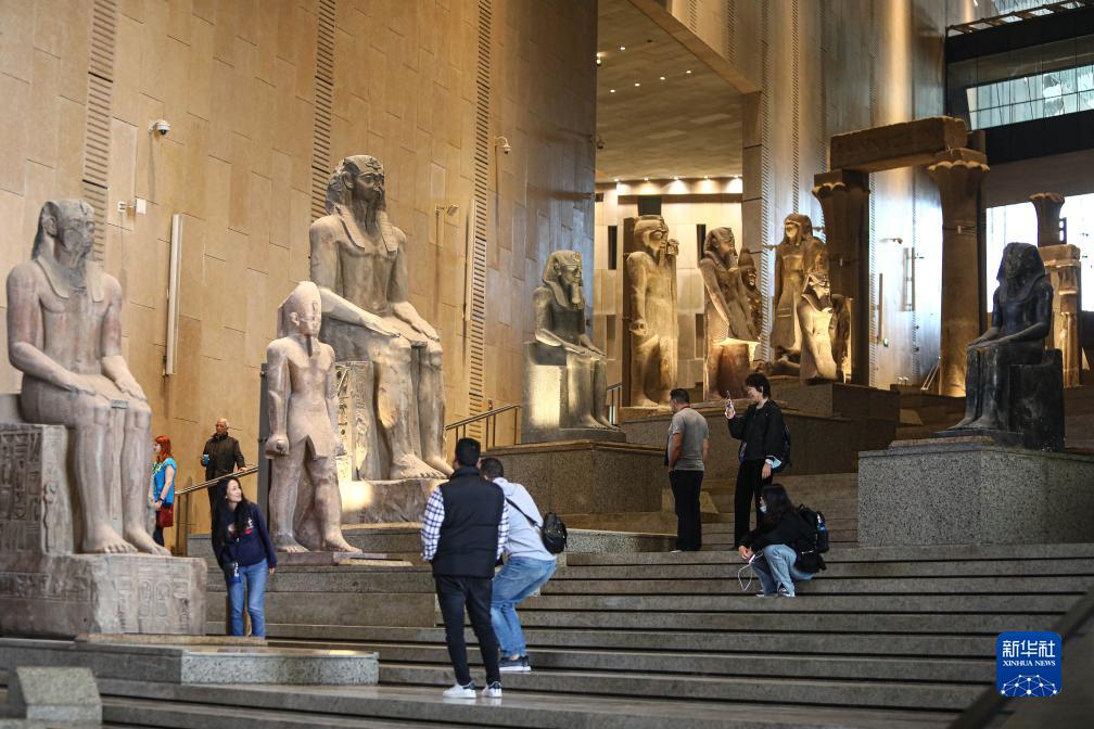 1130գڰĴ󰣼ݲιۡ¥ݡϵĵ»緢¡㣩