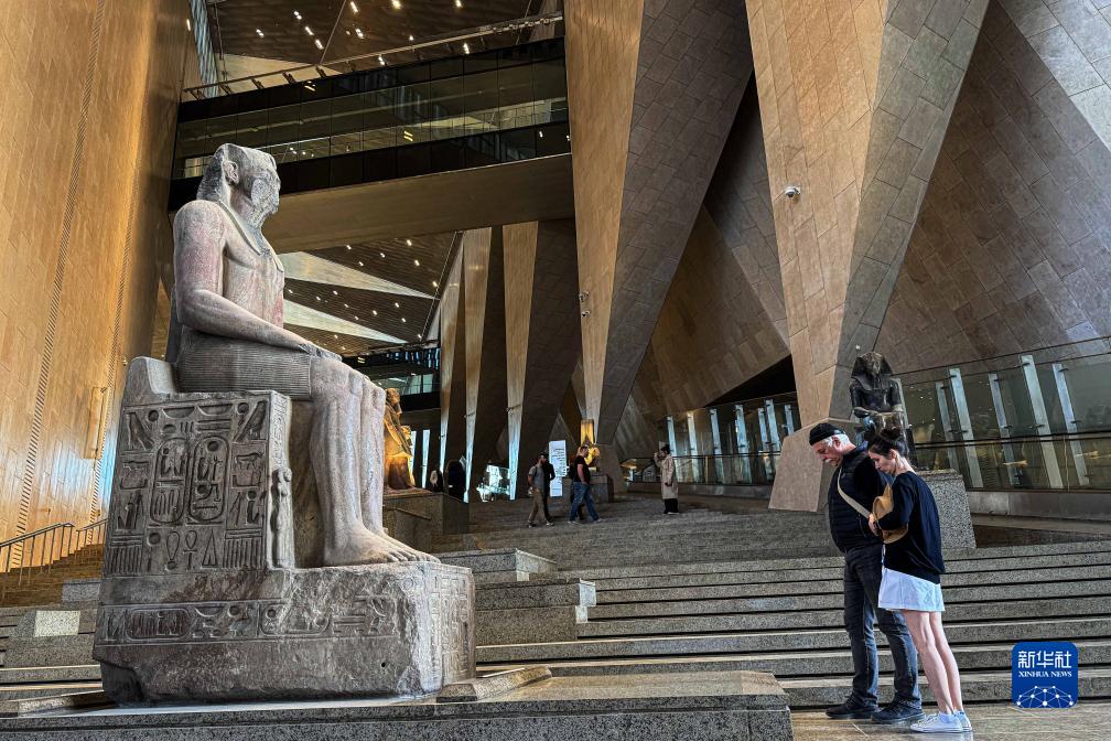 1130գڰĴ󰣼ݲιۡ¥ݡϵĵ»緢¡㣩