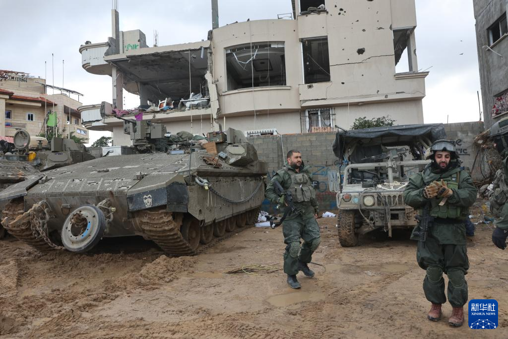 1��11�գ��Ծ������ڼ�ɳ�ش�չ���ж����»��緢���������ƶ������� �㣩