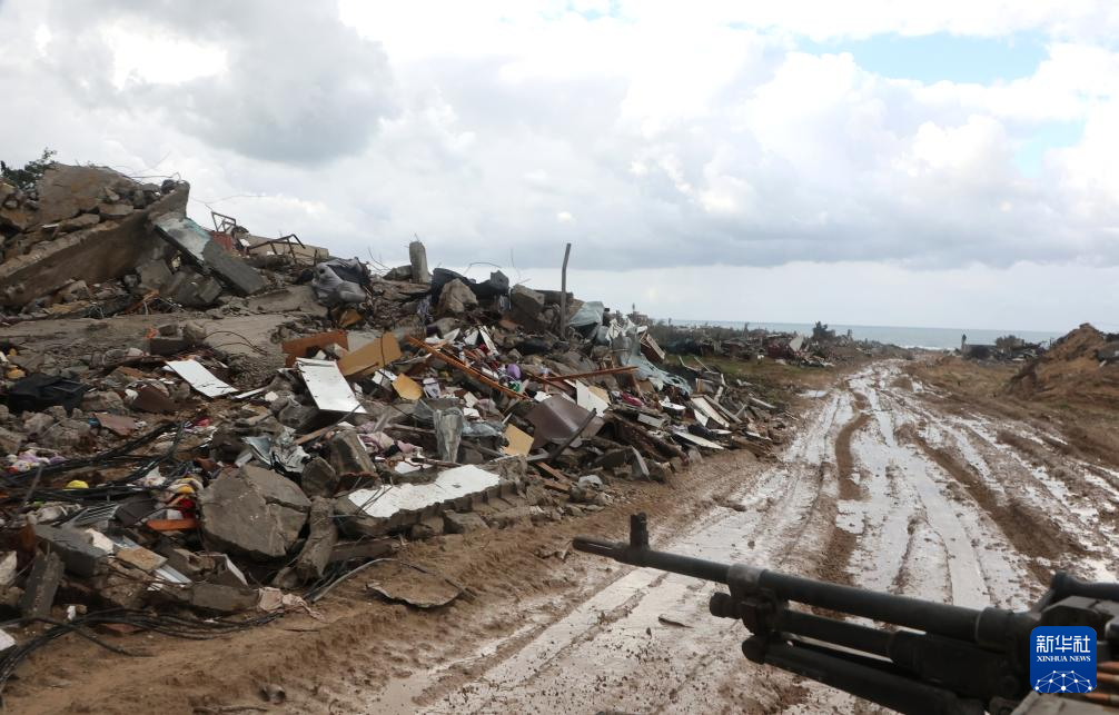 1��11�գ��Ծ������ڼ�ɳ�ش�չ���ж����»��緢���������ƶ������� �㣩