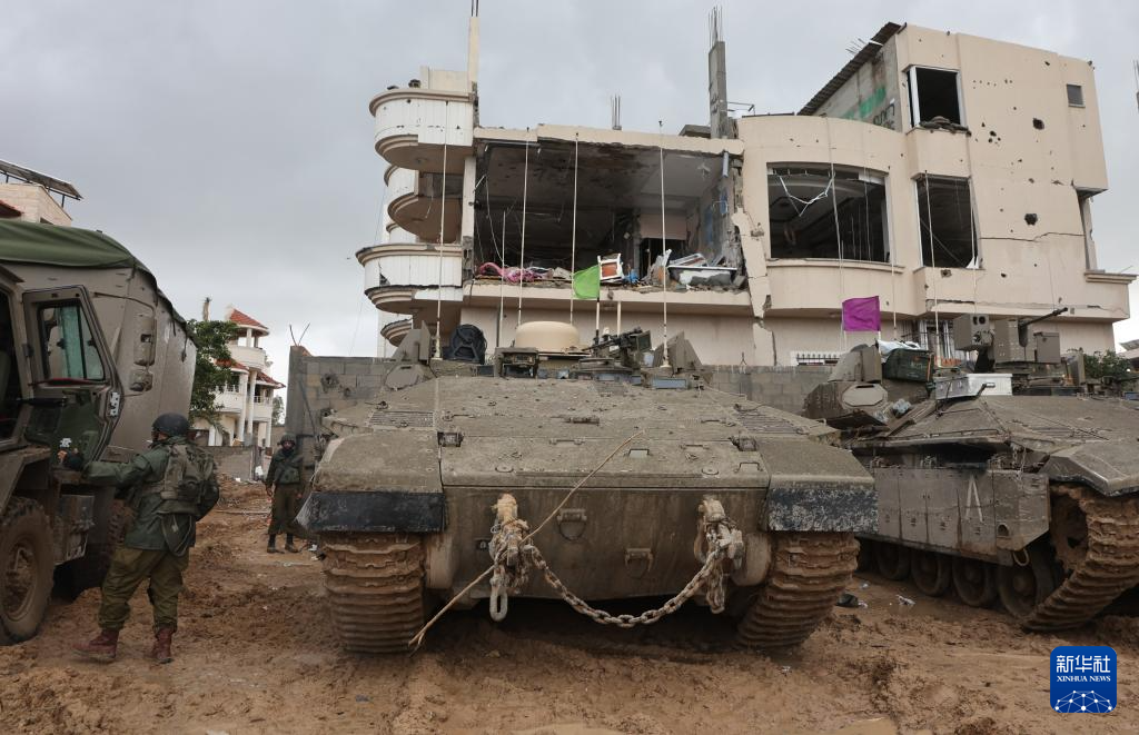 1��11�գ��Ծ������ڼ�ɳ�ش�չ���ж����»��緢���������ƶ������� �㣩