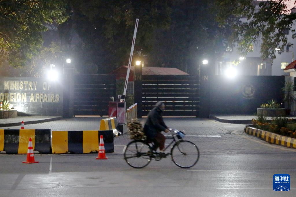 ����1��17���ڰͻ�˹̹�׶���˹��������İͻ�˹̹�⽻����Ժ��ڡ��»��緢���������¡������� �㣩