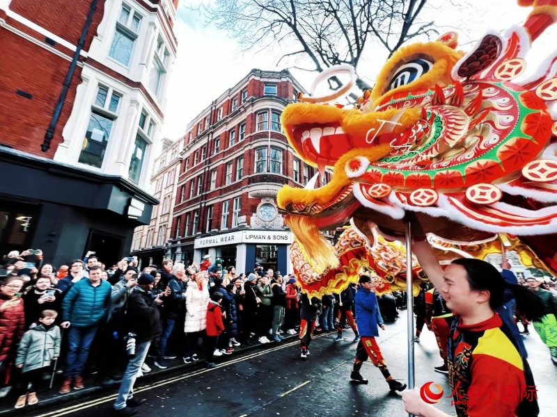 伦敦新春庆典现场。人民网 郭锦标、杨浩鹏摄