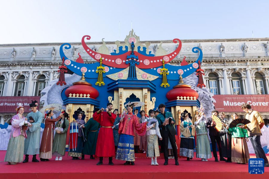 2��13�գ������������˹��־Ը�����ź������б��ݡ��»������ � ��