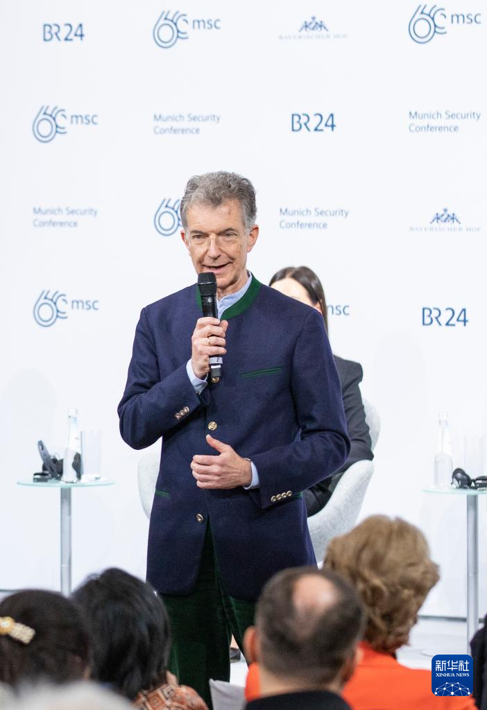 218գĽϯ˹з򡤻˹ڵ¹Ľھеĵ60ĽڰȫϷĻ´ǡ» ŷ 