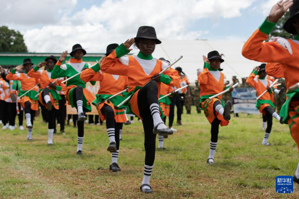 38գޱ׶¬ضͯμӸŮף»  