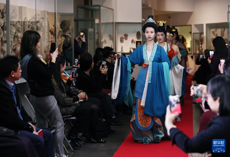 313գλڷļݣģչʾػ͸ԭΡ» ߾ 