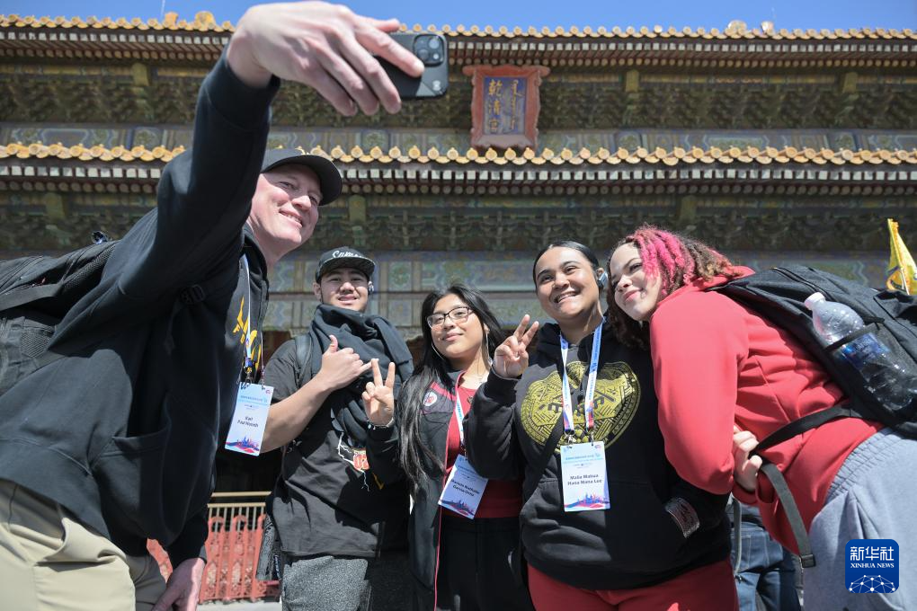 319գʢѧŵĳԱڹʹǬ幬ǰӰ»  