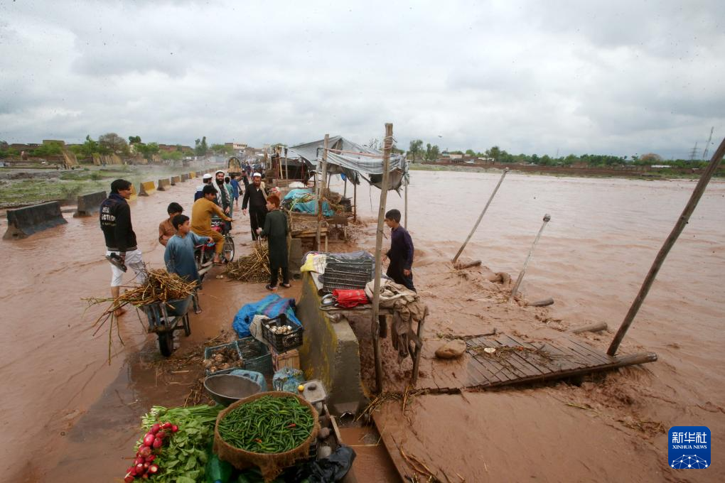 415գڰͻ˹̹аɳߣˮǰС»緢ķ㣩