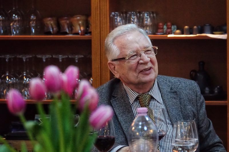 絮勒什·马加什 (资料图)