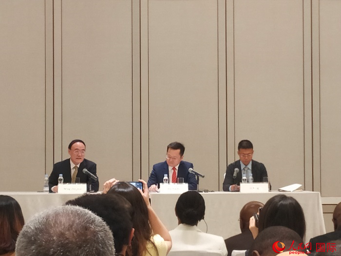 中国公共外交协会在北京举行“临甲7号沙龙”专题吹风会。人民网记者 崔译戈摄