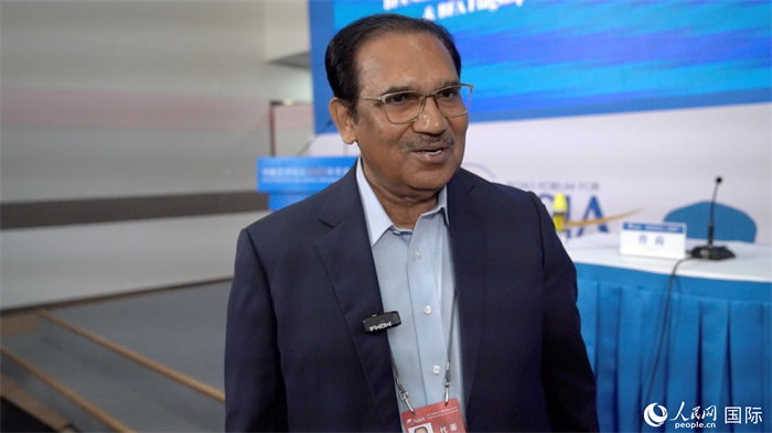 博鳌亚洲论坛秘书长政策顾问扎法尔接受人民网专访。人民网 王禹蘅摄