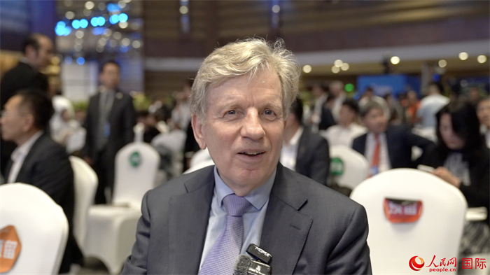 芬兰前总理埃斯科·阿霍接受人民网专访。人民网 王禹蘅摄