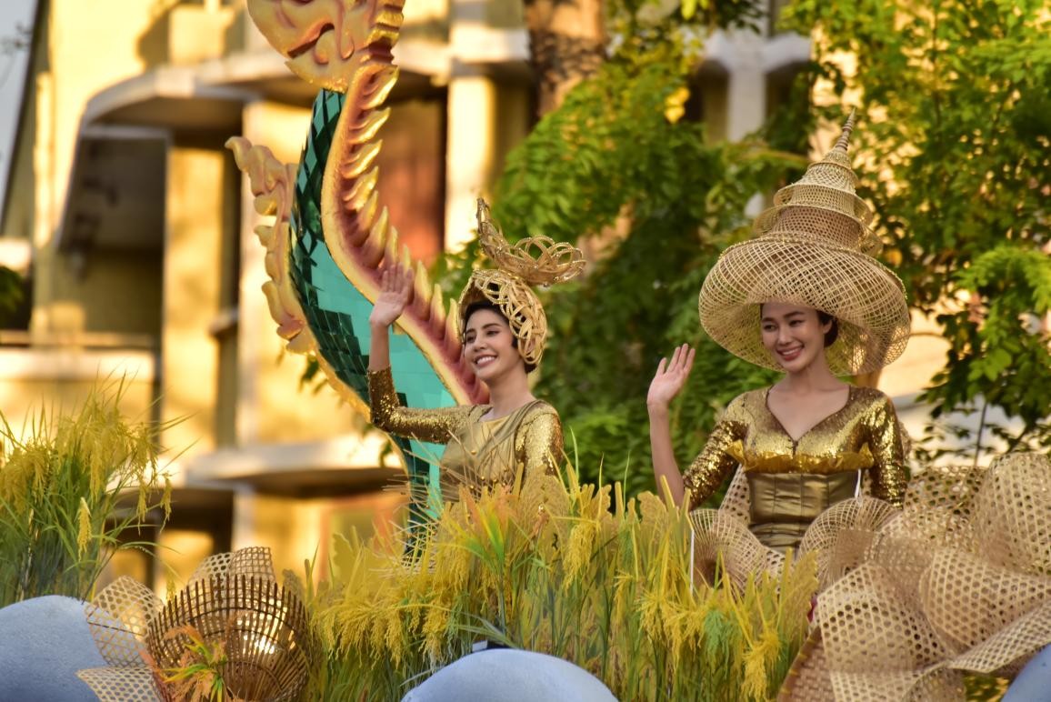 “祝福之河”花车以神龙形象象征水的神圣与丰饶，寓意祈福纳祥。泰国国家旅游局供图