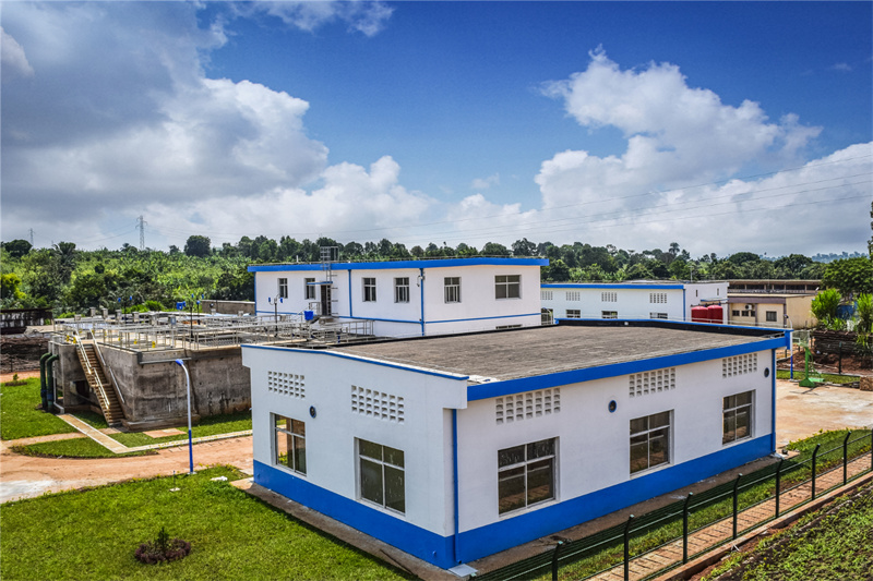 【8】喀麦隆九城市供水项目一期工程巴富萨姆饮用水厂。中地海外集团有限公司喀麦隆公司供图