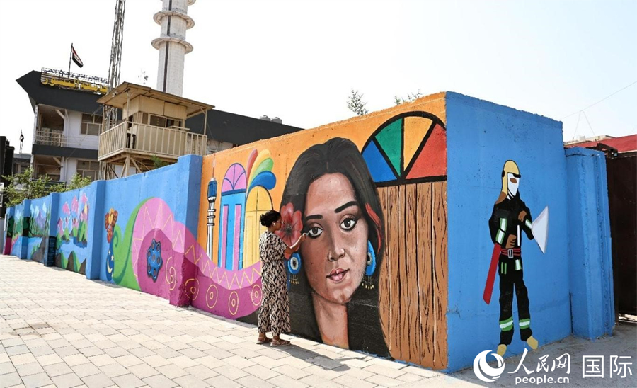 尼苏尔广场的街头壁画。人民网 伊纳斯·易卜拉欣摄
