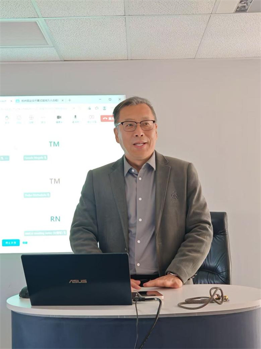 孔子课堂外方院长陆志雷博士致辞。上海杉达学院中国文化中心孔子课堂供图