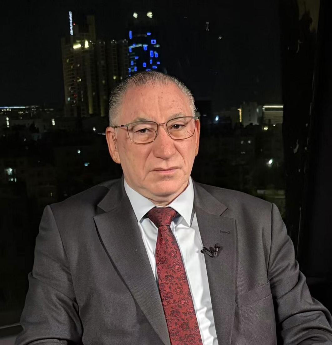 图为约旦侯赛因·本·塔拉勒大学教授哈桑·达贾。作者供图