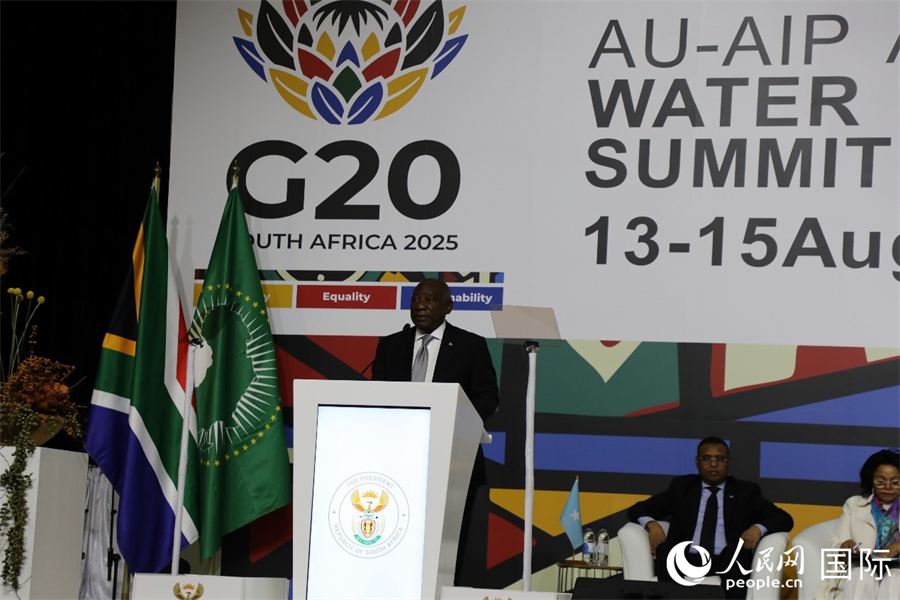 南非总统拉马福萨致开幕辞。人民网记者 戴楷然摄