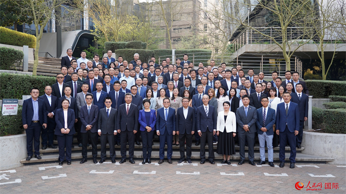 南非中国经贸协会全体会员合影。人民网 刘畅摄