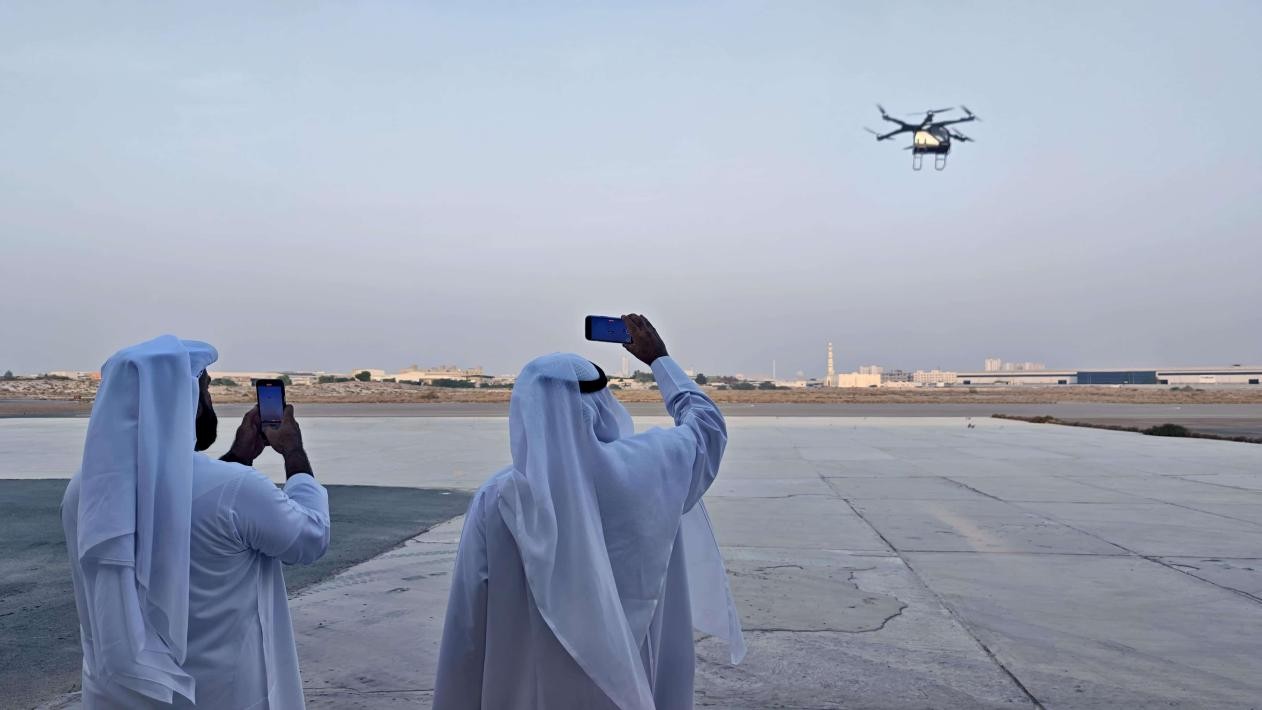 “陆地航母”飞行器（X3-F）在测试飞行。哈伊马角媒体办公室供图