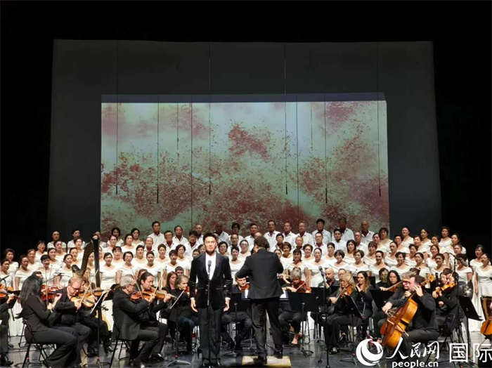 “庆国庆·唱黄河”大型交响音乐会现场。人民网记者 尚凯元摄