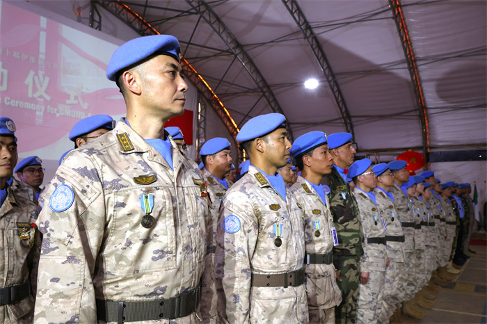 中国维和官兵被授予联合国“和平勋章”。秦英章 摄