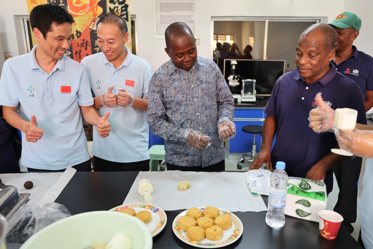 活动现场。侯建文摄