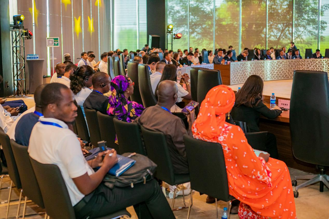 图为中国企业投资论坛现场。中国驻塞内加尔大使馆供图