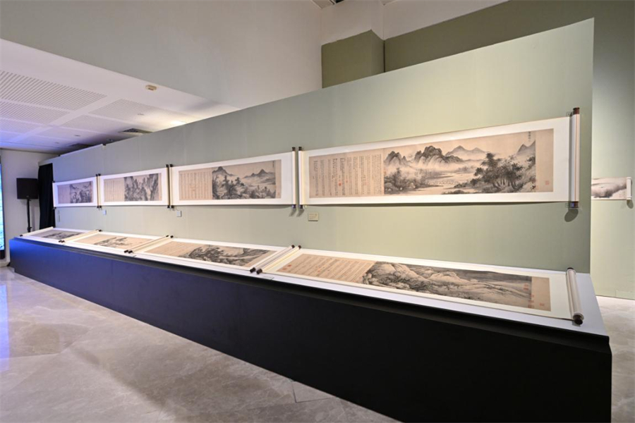 “林壑清音——明清绘画中的山水行旅”新加坡中国文化中心十周年特展现场。新加坡中国文化中心供图