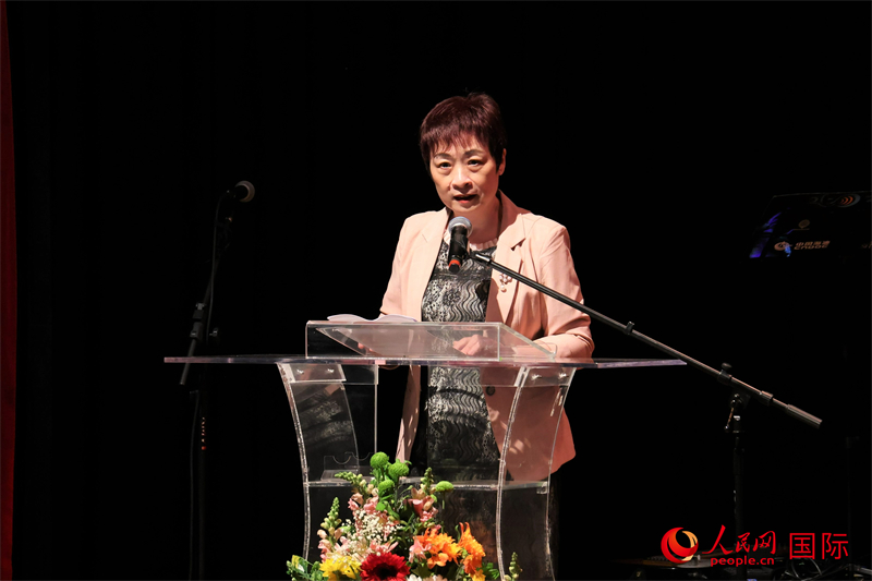 中国驻里约热内卢总领事田敏在“中国巴西友好之夜”活动中致辞。人民网记者 时元皓摄