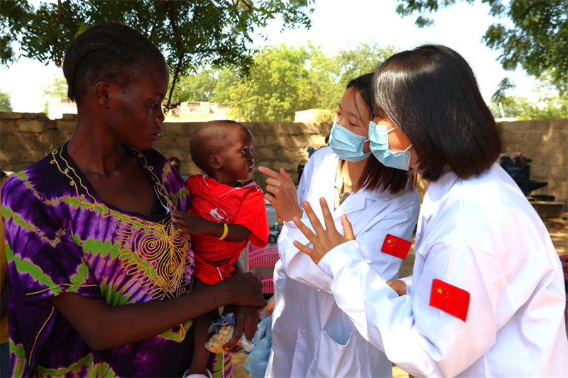 义诊活动现场。韩瑞田摄